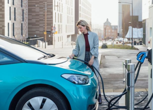 Charge rapide voiture électrique - Stations-e