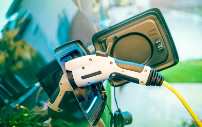 Combien de temps pour recharger une voiture électrique - wallbox, bornes de recharge, prise électrique