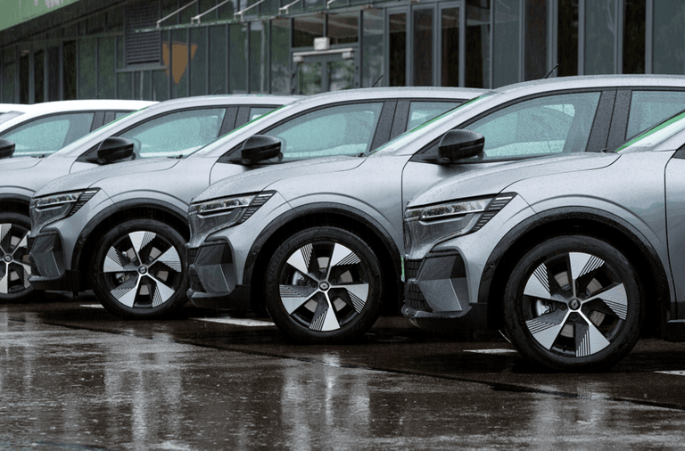 Abonnements professionnels Stations-e : optimisez la gestion de votre flotte électrique et faites des économies