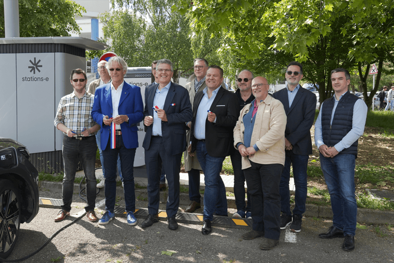 La ville de Saverne, la Région Grand Est et Stations-e inaugurent les premières Stations-e multiservices connectées d’Alsace dans le cadre des investissements privés et du déploiement de Stations-e dans la région