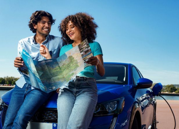 Roadtrip en voiture électrique, badge universel Stations-e